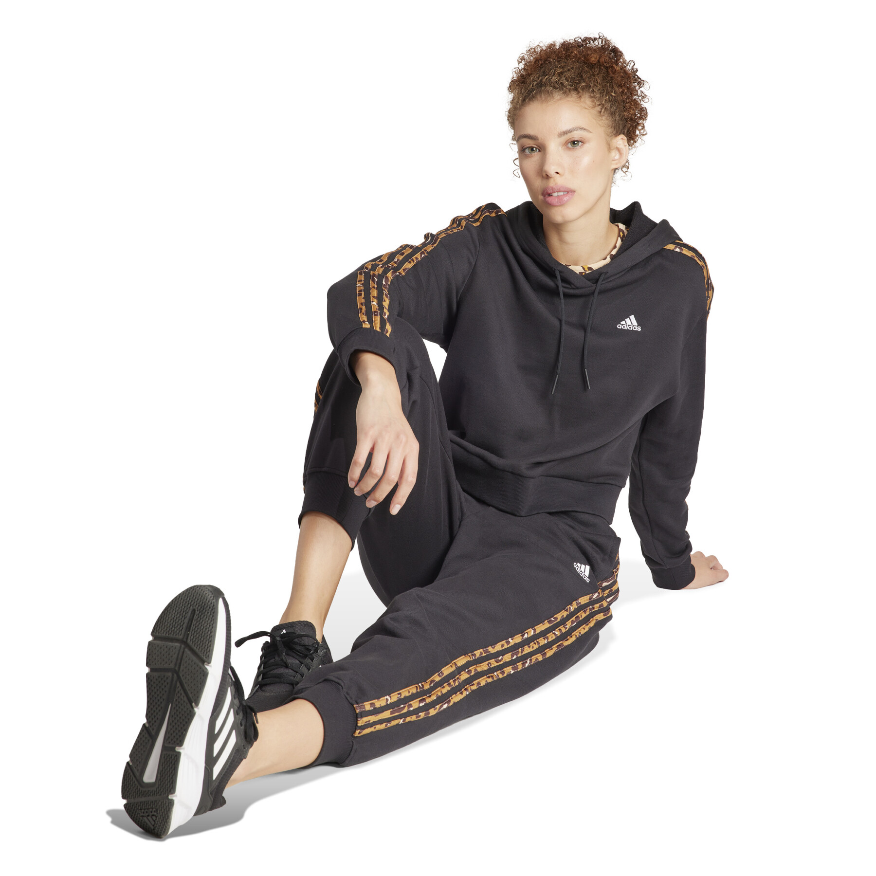 Women's 7/8 animal print jogging suit adidas Essentials 3-Stripes