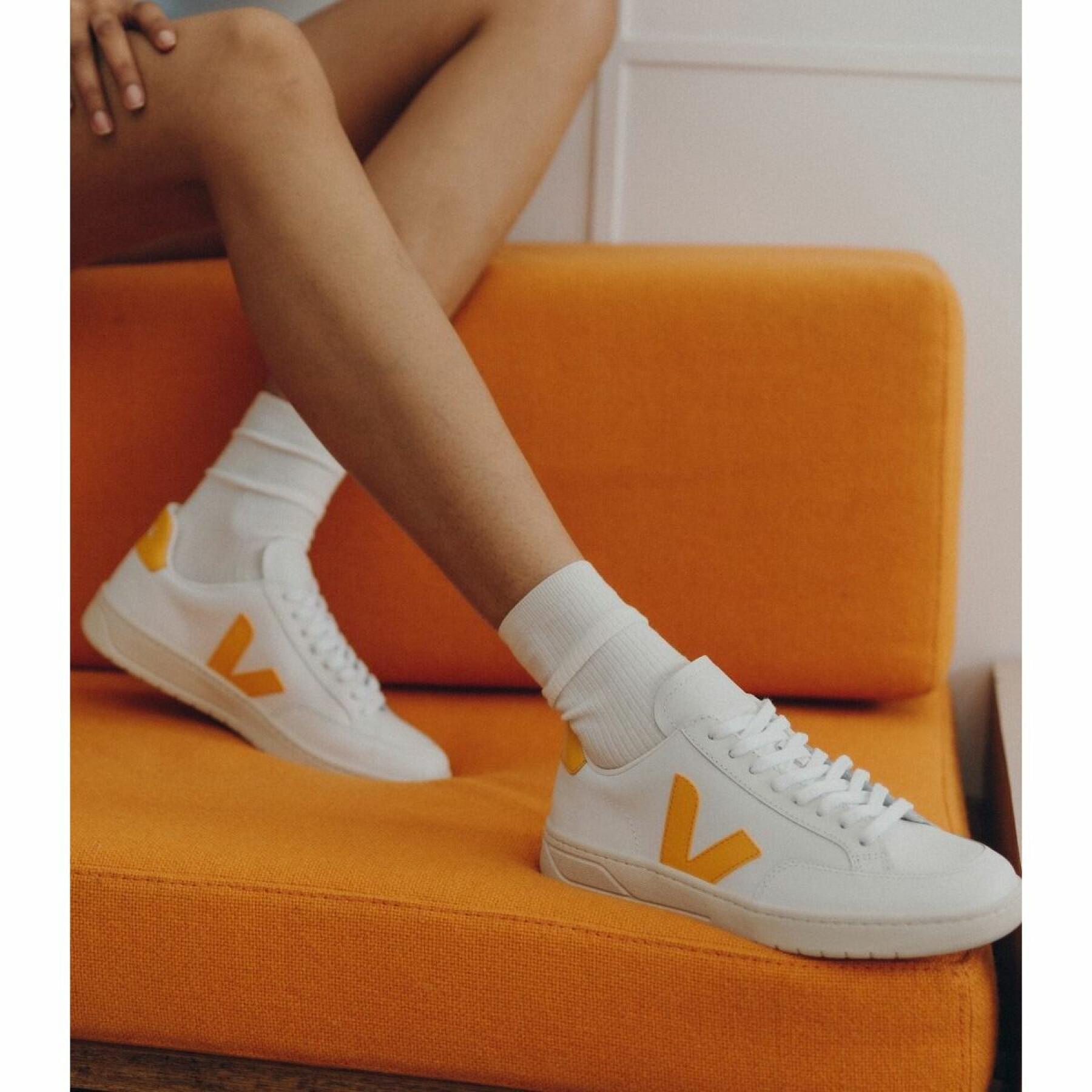 Women's sneakers Veja V-12