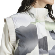 Women's sleeveless crop jacket adidas City Escape Camo Print